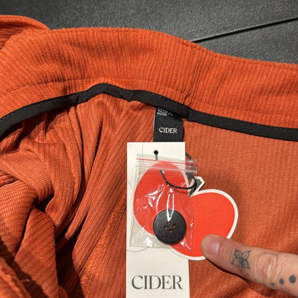 CIDER CORDUROY WIDE LEG JUMPSUIT XL - Picture 10 of 11